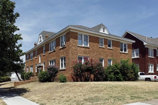 2700 Walker Ave Apartments in Oklahoma City, OK - Building Photo