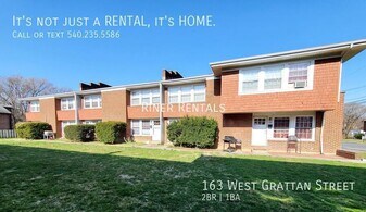 163 W Grattan St in Harrisonburg, VA - Building Photo