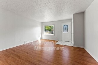 924 Tradewind Dr in Mason, OH - Building Photo - Building Photo