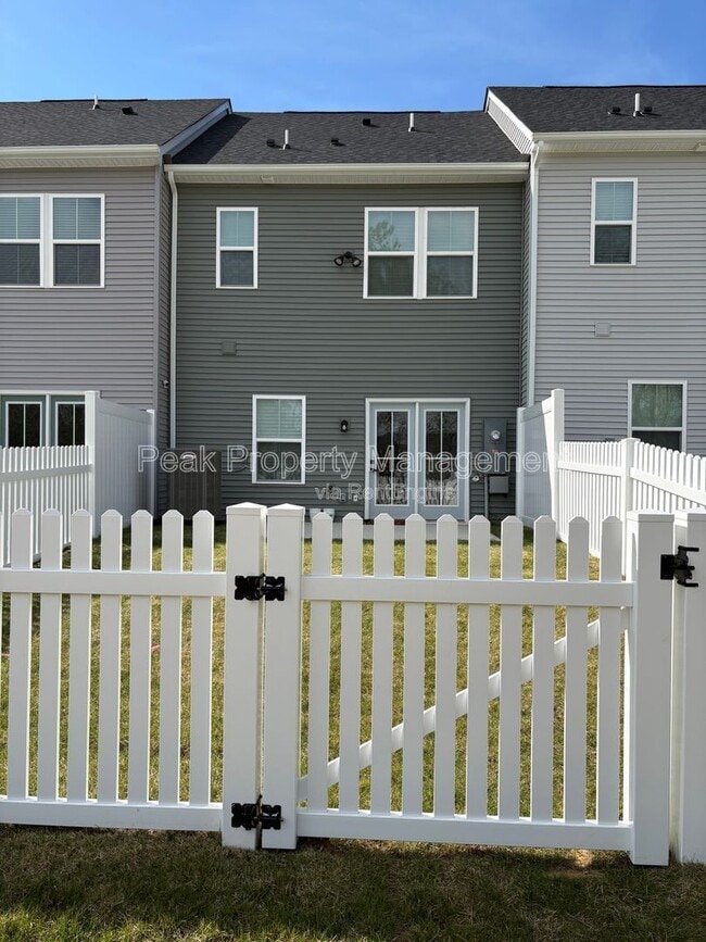 237 Orange Blossom Run in Sandston, VA - Building Photo - Building Photo