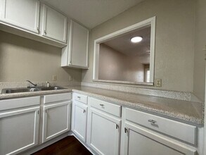 7427 Kingswood Dr in Fort Worth, TX - Building Photo - Building Photo