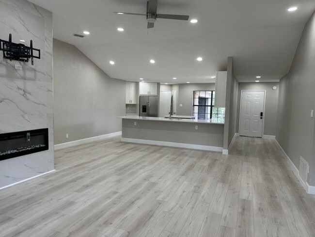 property at 2415 Amber Hill Ln