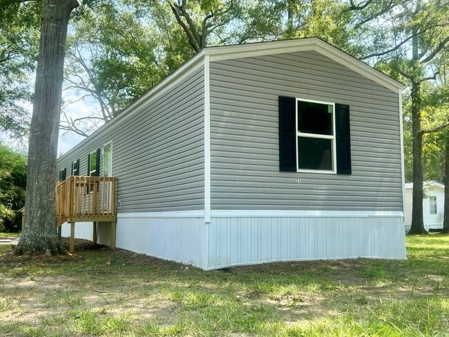 property at 27 White Oak Village