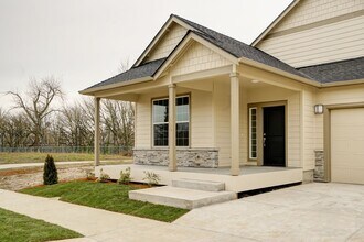 1009 Front Ave NE in Albany, OR - Building Photo - Building Photo