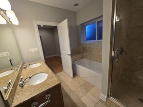 3831 N Kedzie Ave, Unit GN in Chicago, IL - Building Photo - Building Photo