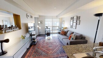 763 Bay St. in Toronto, ON - Building Photo