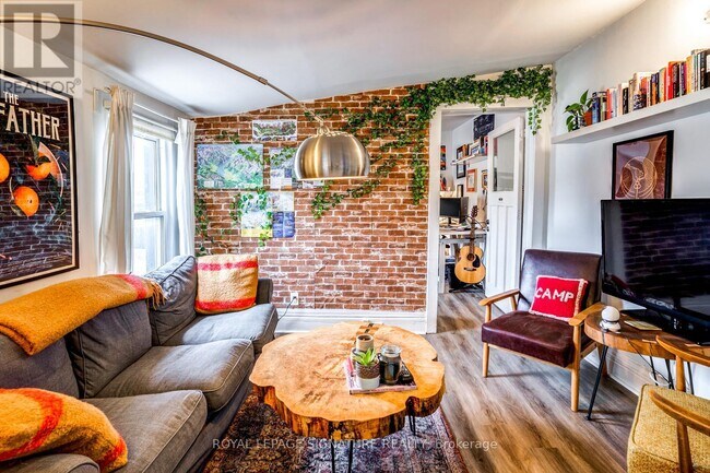 property at 934 King St W