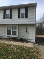 804 S College Ave in Oxford, OH - Building Photo