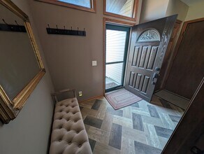607 Tamarack Dr W in West Bend, WI - Building Photo - Building Photo