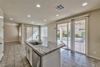 837 Bogey Fairway Ct in Las Vegas, NV - Building Photo - Building Photo