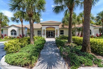 8891 Lake Dr in Cape Canaveral, FL - Building Photo - Building Photo