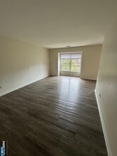 231 Sutton Pl in Norwood, NJ - Building Photo - Building Photo