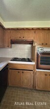 8424 Travis Ln in Overland Park, KS - Building Photo - Building Photo