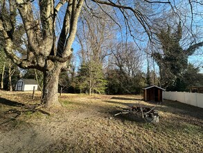 25 Indian Spring Rd in Clementon, NJ - Foto de edificio - Building Photo