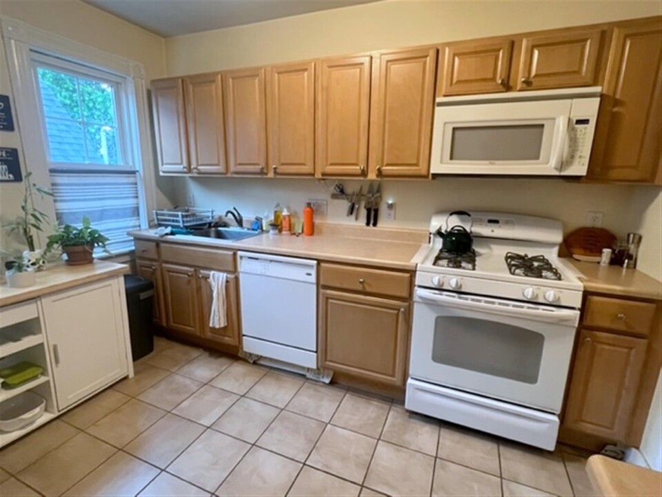87 Sycamore St in Somerville, MA - Building Photo