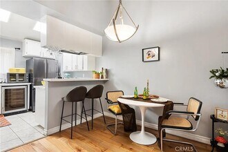 260 Cagney Ln in Newport Beach, CA - Building Photo - Building Photo