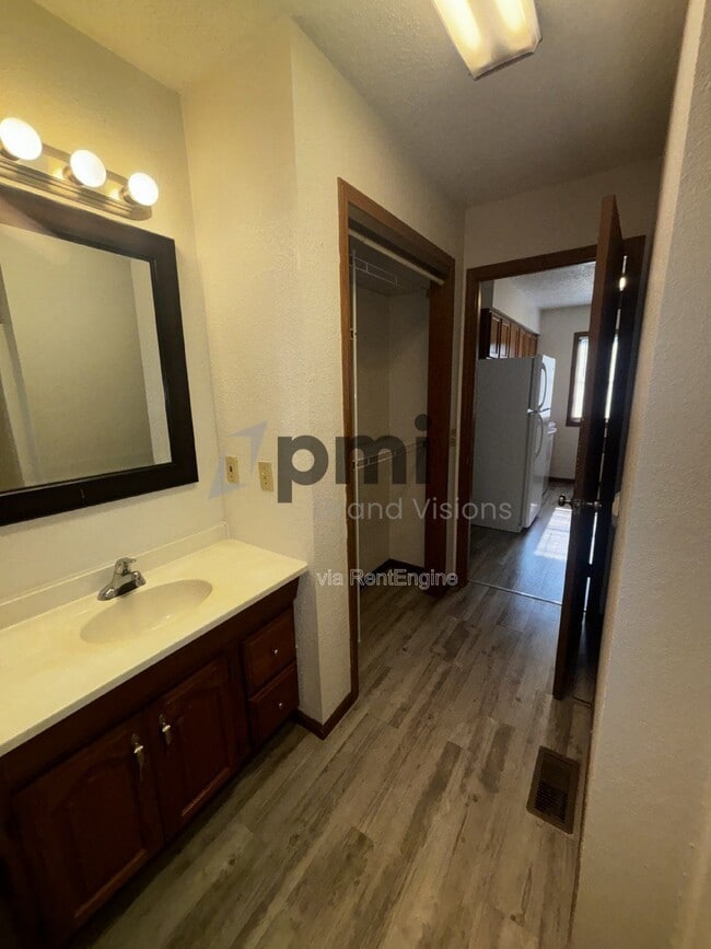 1103 6th St in Charleston, IL - Building Photo - Building Photo