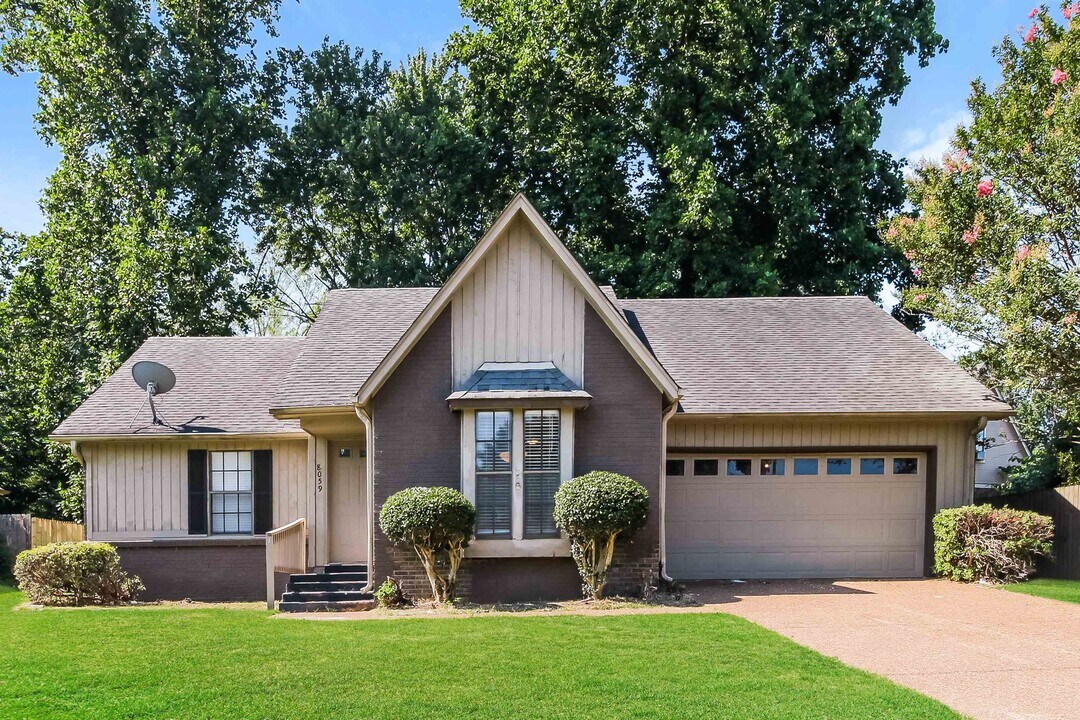 8059 Kerry Dr in Memphis, TN - Building Photo