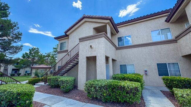 8501 W University Ave in Las Vegas, NV - Building Photo - Building Photo