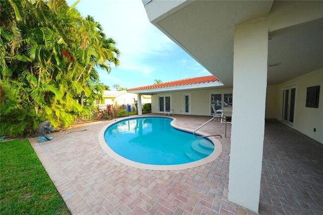 property at 2761 NE 22nd Ct