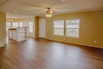 9289 E River Dr in Navarre, FL - Building Photo - Building Photo