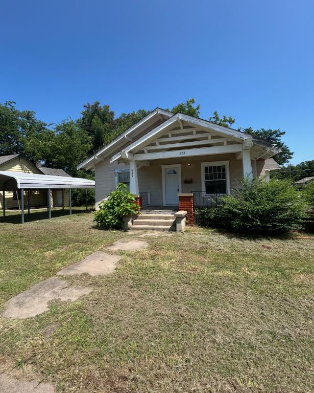522 E Maple St in Cushing, OK - Building Photo - Building Photo