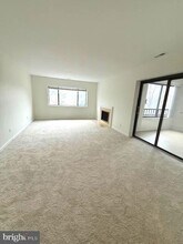 11500 Fairway Dr in Reston, VA - Building Photo - Building Photo