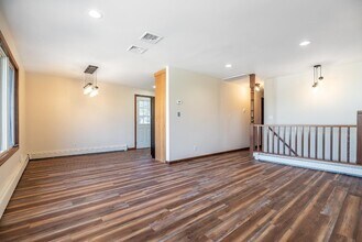 9 Log Cabin Ter in Sparta, NJ - Building Photo - Building Photo