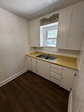 2313 B St NE in Miami, OK - Building Photo - Building Photo