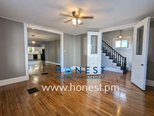 property at 4 Noyes Ct