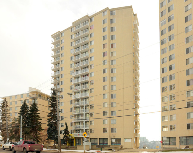 12141 Jasper Ave NW in Edmonton, AB - Building Photo - Primary Photo