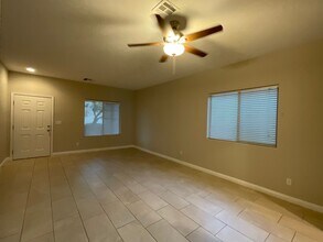 3948 Yellow Mandarin Ave in North Las Vegas, NV - Building Photo - Building Photo