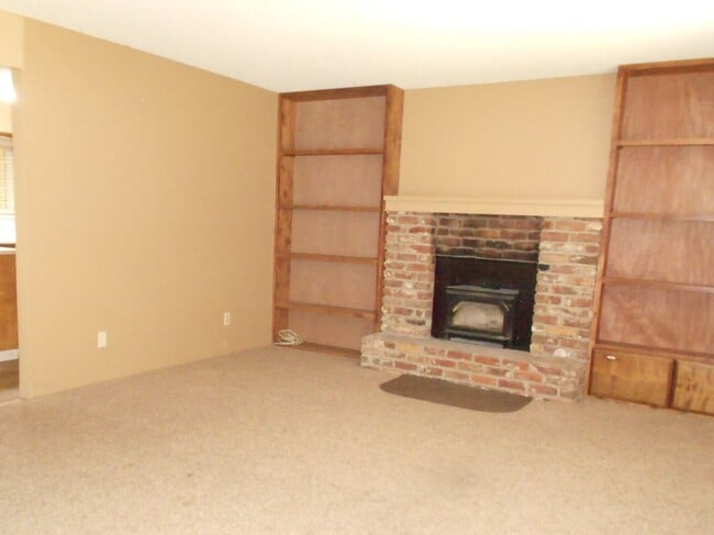 2141 S George Washington Blvd in Yuba City, CA - Building Photo - Building Photo