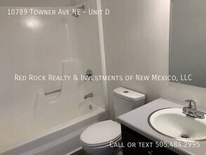 10789 Towner Ave NE in Albuquerque, NM - Foto de edificio - Building Photo