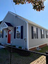 415 Warren Ave in East Providence, RI - Building Photo