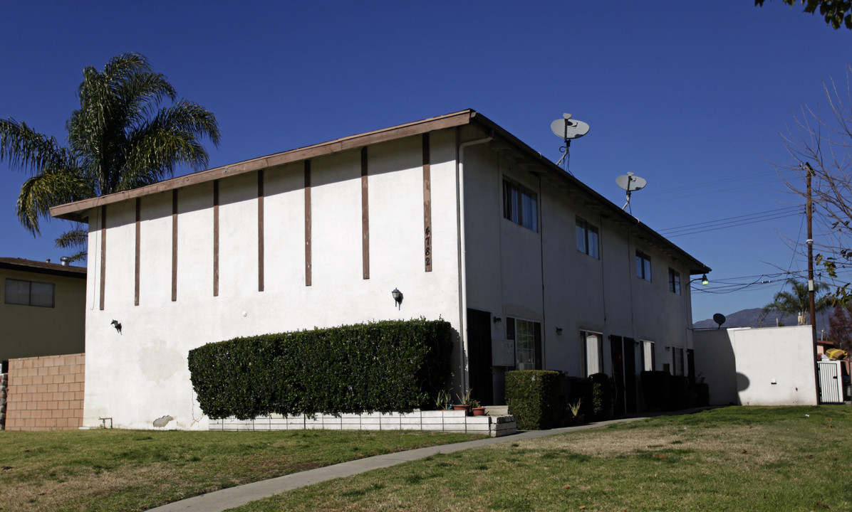 4782 Canoga St in Montclair, CA - Building Photo