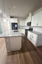 8143 SE Leafhopper St in Hillsboro, OR - Building Photo - Building Photo