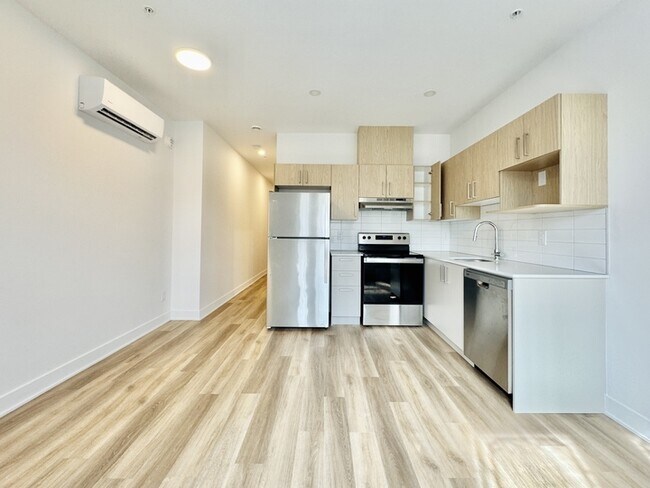 2693 Bd Pie-IX in Montréal, QC - Building Photo - Building Photo