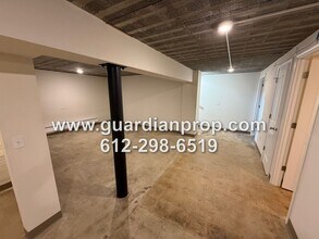 7535 Cloman Way E in Inver Grove Heights, MN - Building Photo - Building Photo