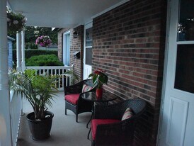 1954 River Park Ct, Unit 1954 in Wauwatosa, WI - Building Photo