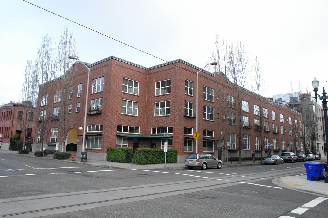 Pearl Lofts Bldg in Portland, OR - Building Photo