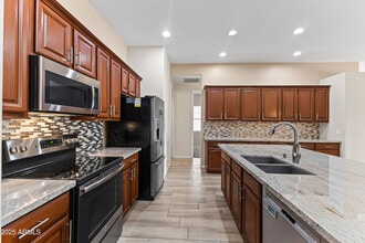 15053 W Cameron Dr in Surprise, AZ - Building Photo - Building Photo