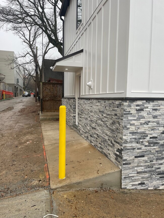 4621 42nd St NW, Unit House in Washington, DC - Building Photo - Building Photo