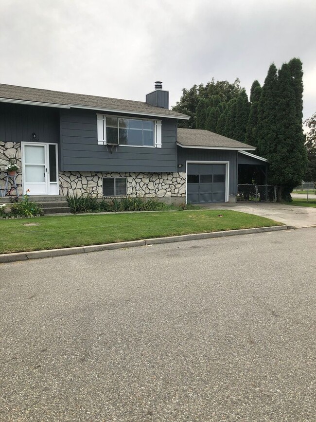 15102-15104 E Rich Ave in Spokane Valley, WA - Building Photo - Building Photo