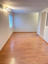 1106 Westover Ln in Schaumburg, IL - Building Photo - Building Photo