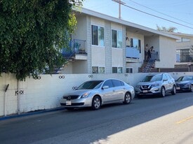 43 23rd Ave, Unit 2 in Venice, CA - Building Photo