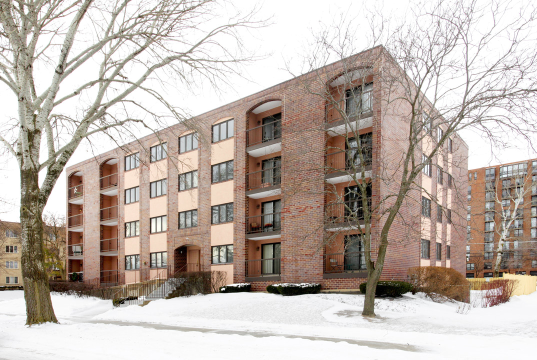 104 N Pine Ave in Arlington Heights, IL - Building Photo