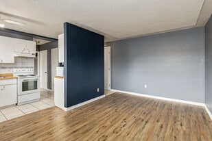 Kent Apartments in Edmonton, AB - Building Photo