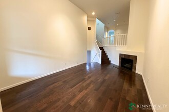 1359 Wayne Way in San Mateo, CA - Building Photo - Building Photo