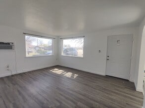 821 E 8th Ave in Kennewick, WA - Building Photo - Building Photo
